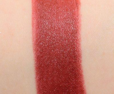 Milani Bold Color Statement в оттенке I Am Confident свотч на руке