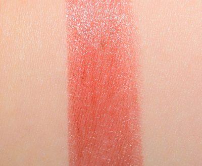 YSL Chili Tunique (80)Rouge Volupte Shine свотч на руке