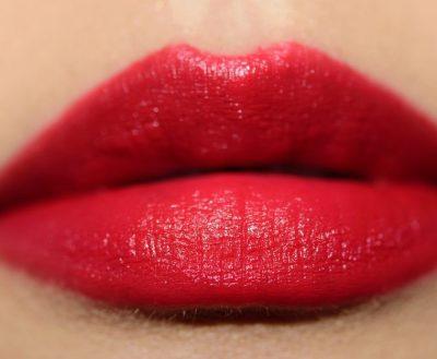 Chanel Rouge Allure Velvet Imperial свотч на губах