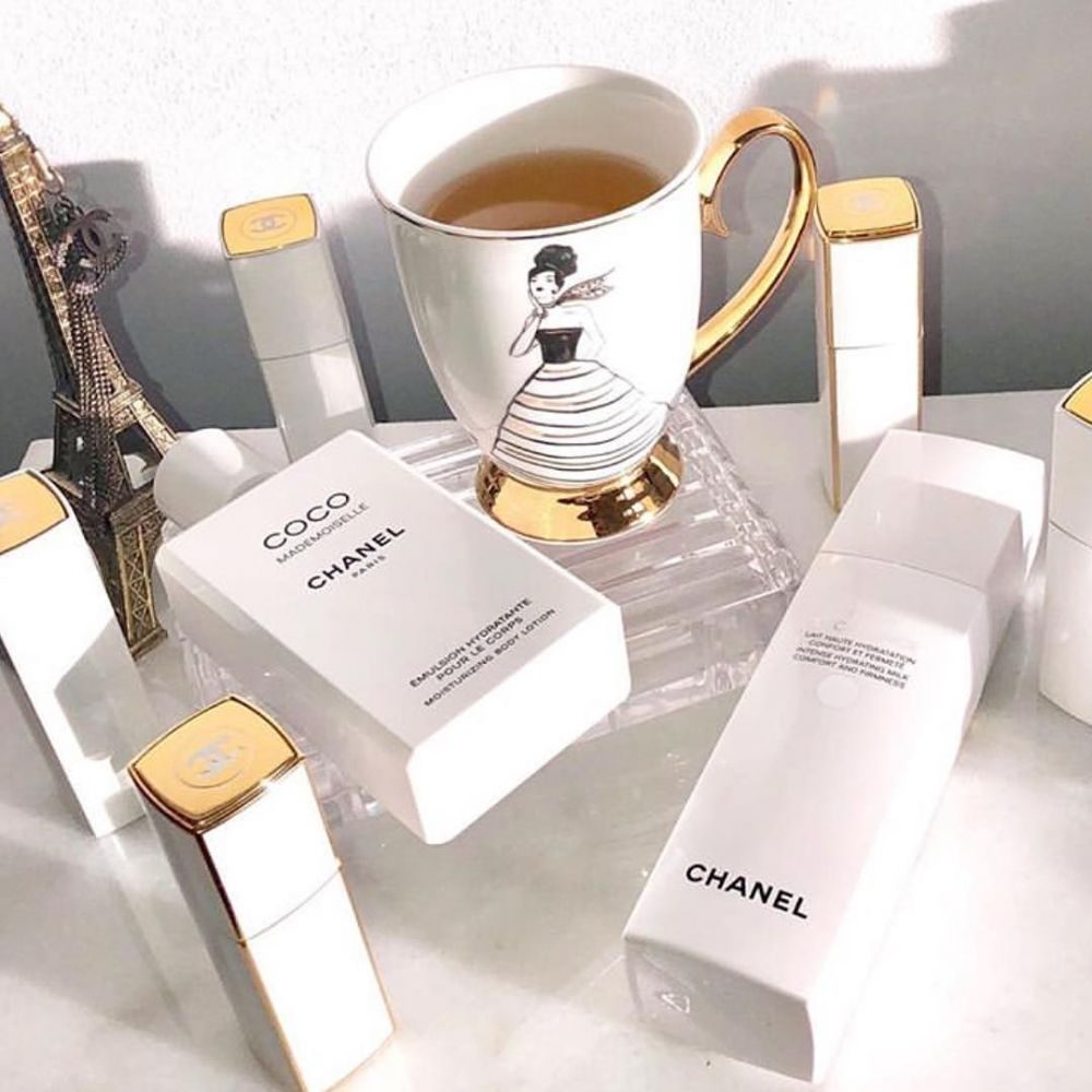 Косметический бренд Chanel: интересные факты, обзоры и свотчи новинок